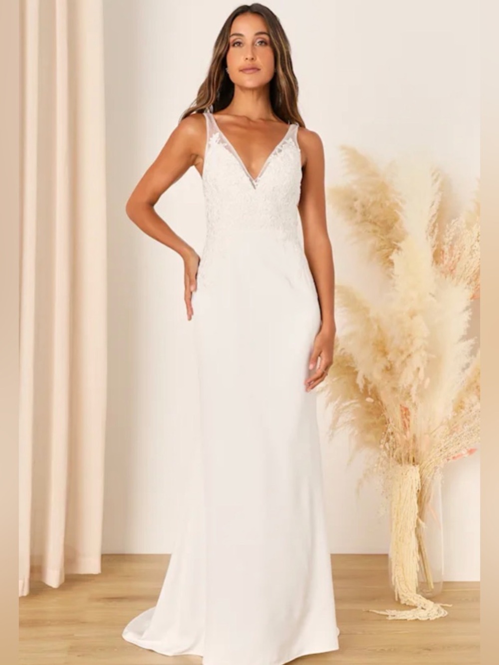 NWT Lulus White Lace Bodice V-Neck Low Back Wedding Dress XS